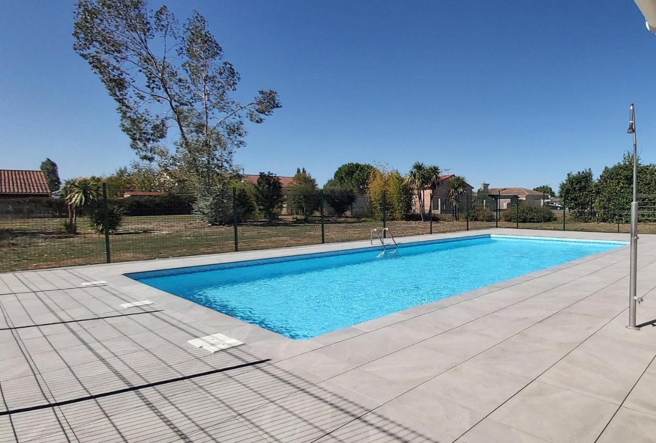 La Campagne Romantique - Avec Entree Autonome, Clim Neuve, Parking Prive & Sa Piscine ! - Saint-Sulpice  Exterior photo